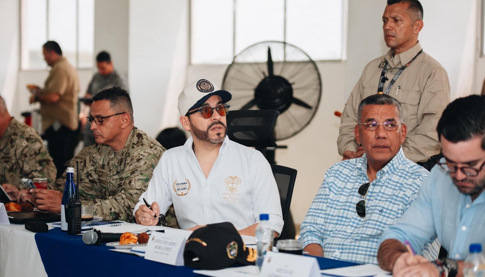 Presidente, MinDefensa y MinInterior, en reunión del Consejo de Seguridad.