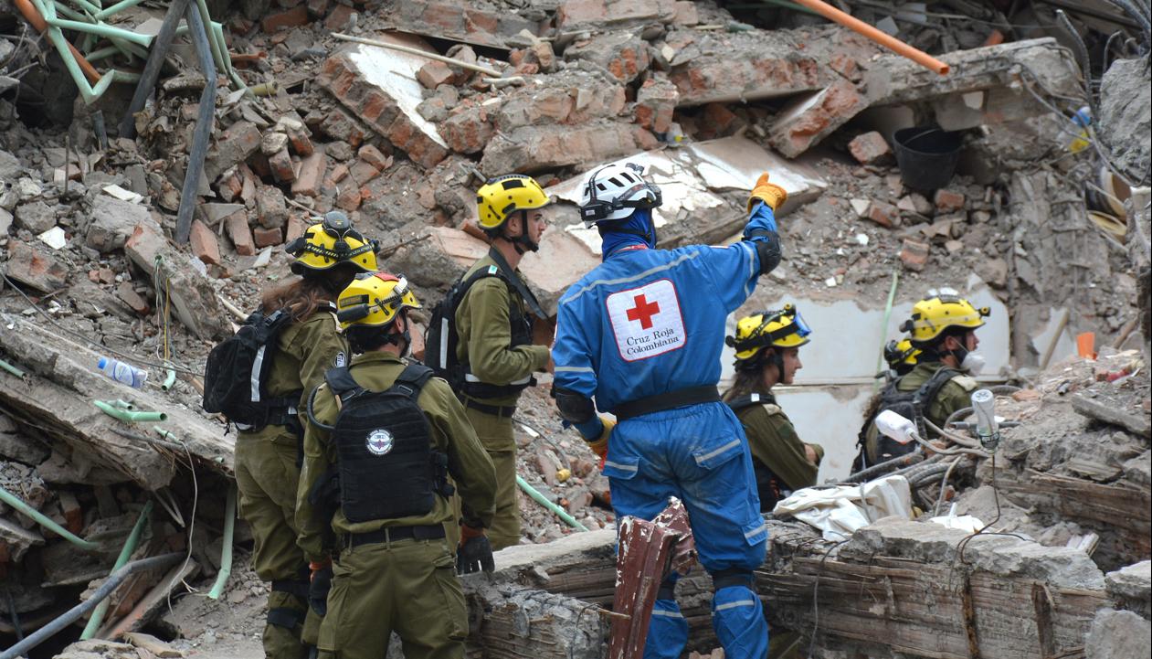 Labores de rescate en Cali.
