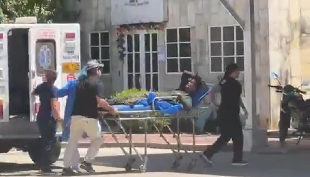 Un militar herido llegando al hospital de Pelaya