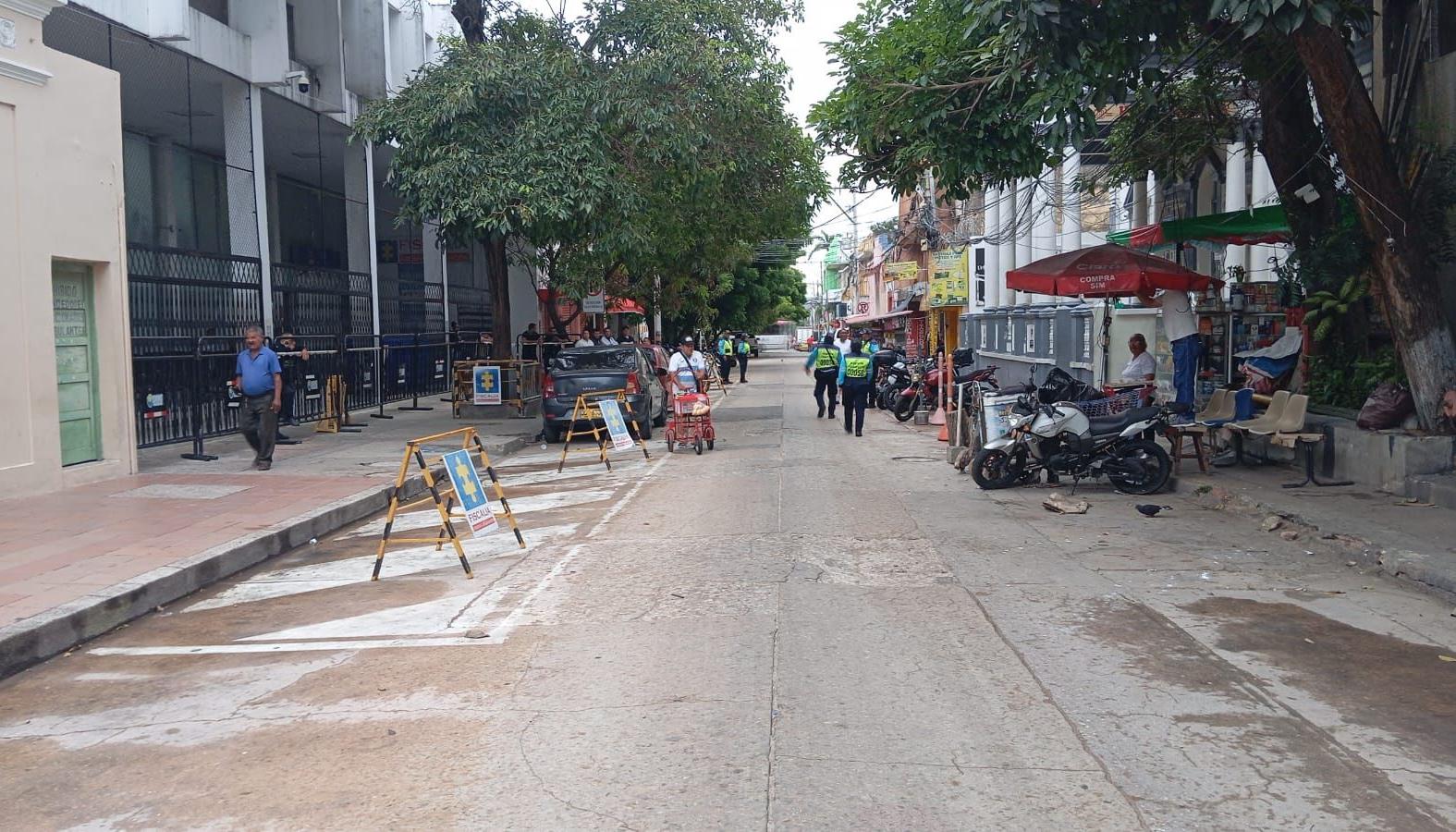 Recuperación de zonas de circulación en los alrededores de la URI de la calle 41 .