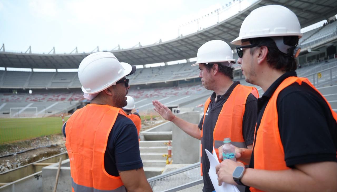 Visita de la Conmebol a las obras del Metropolitano.