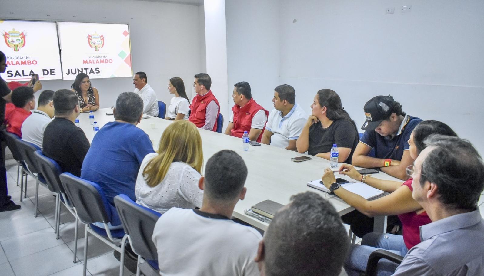 Reunión del AMB con autoridades en Malambo. 