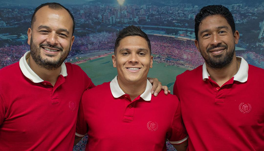 Juan Fernando Quintero tras firmar su contrato por un año con el Medellín.