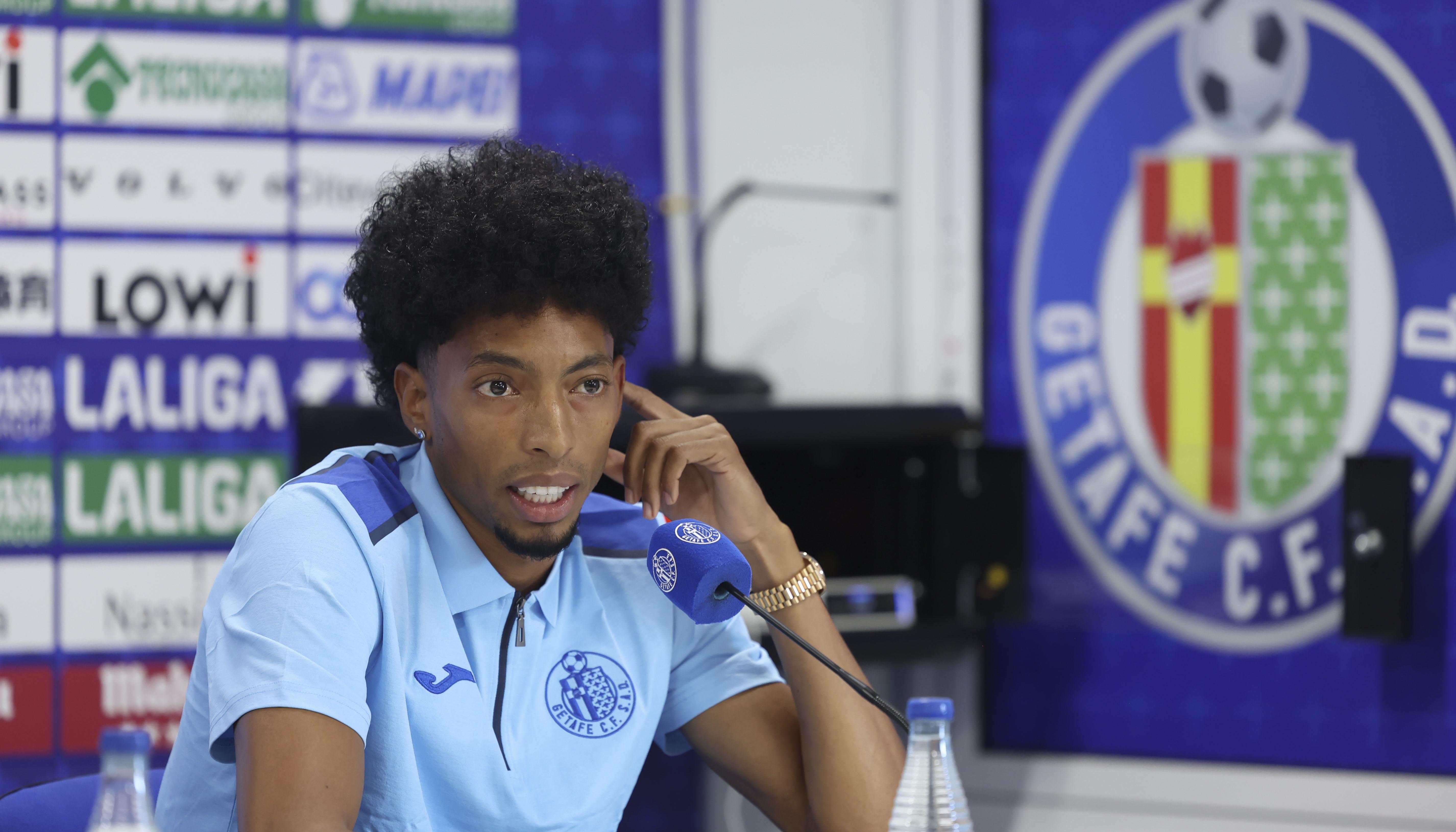 Johan Mojica durante su primera rueda de prensa como jugador del Getafe.