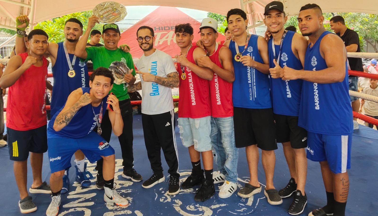Integrantes del club Ángel Priolo, campeón de la Copa Talento Barranquilla. 