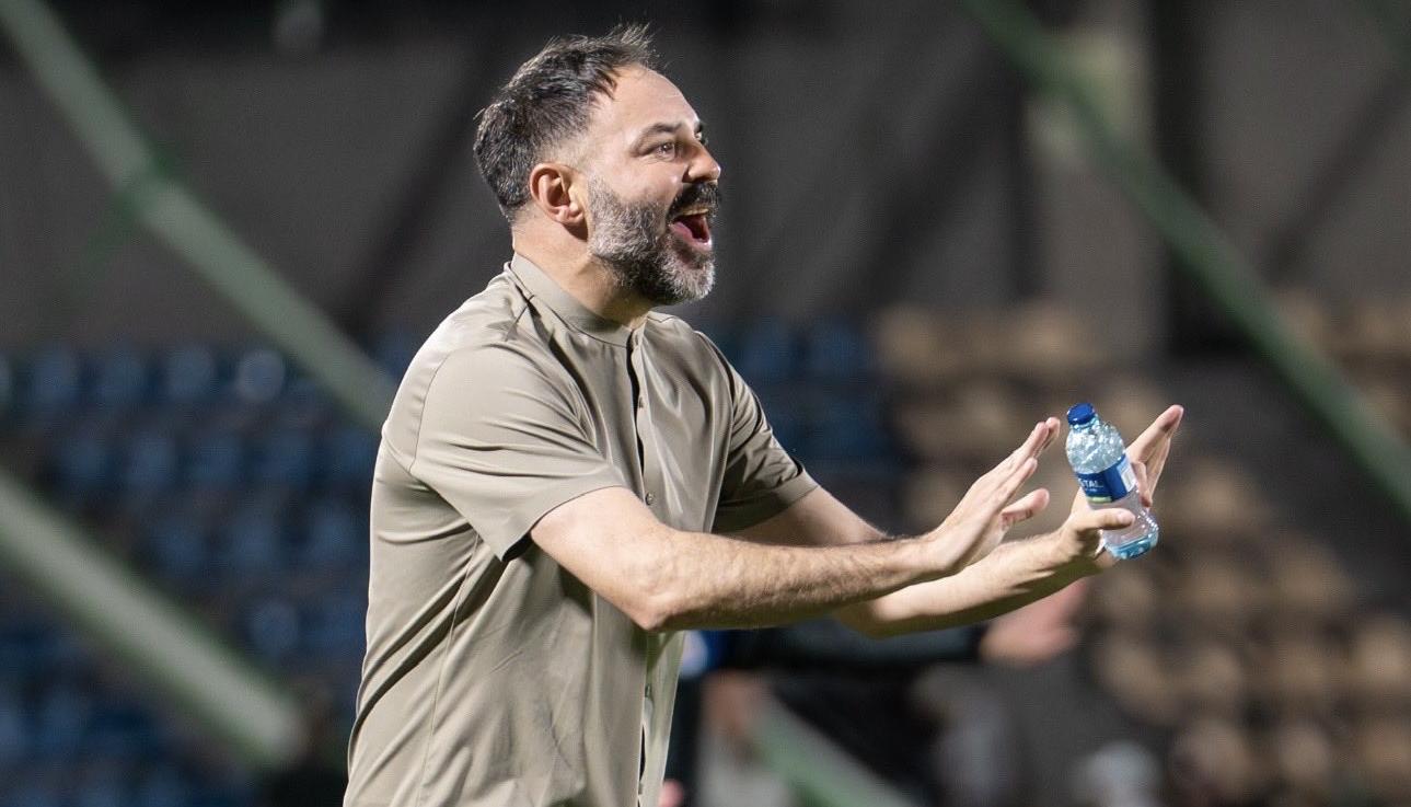 Jonathan Risueño, técnico saliente del Deportivo Pasto. 