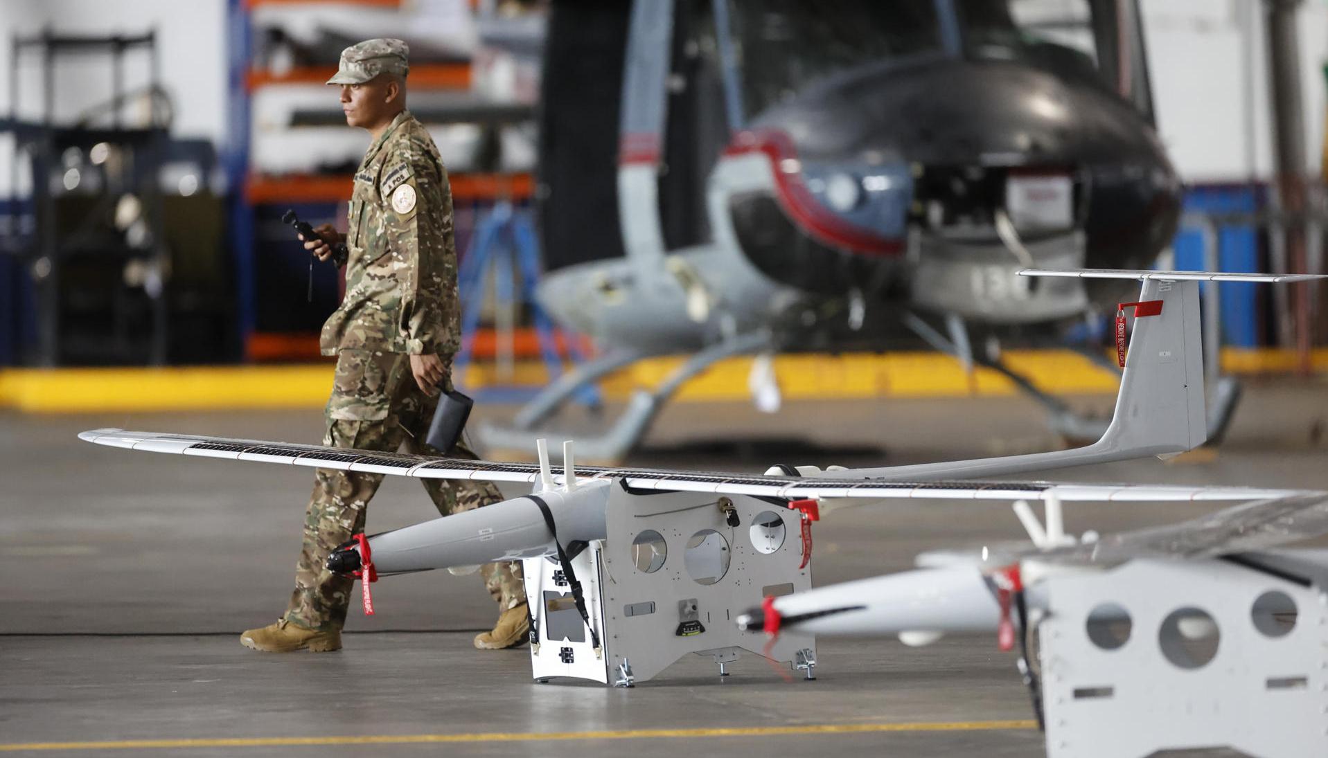 Drones, sistemas de aeronaves remotamente tripuladas.