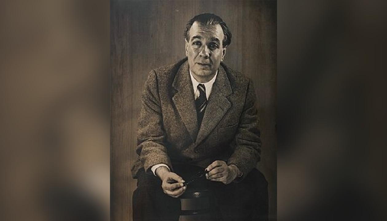 Jorge Luis Borges, cuentista, poeta y ensayista argentino. 