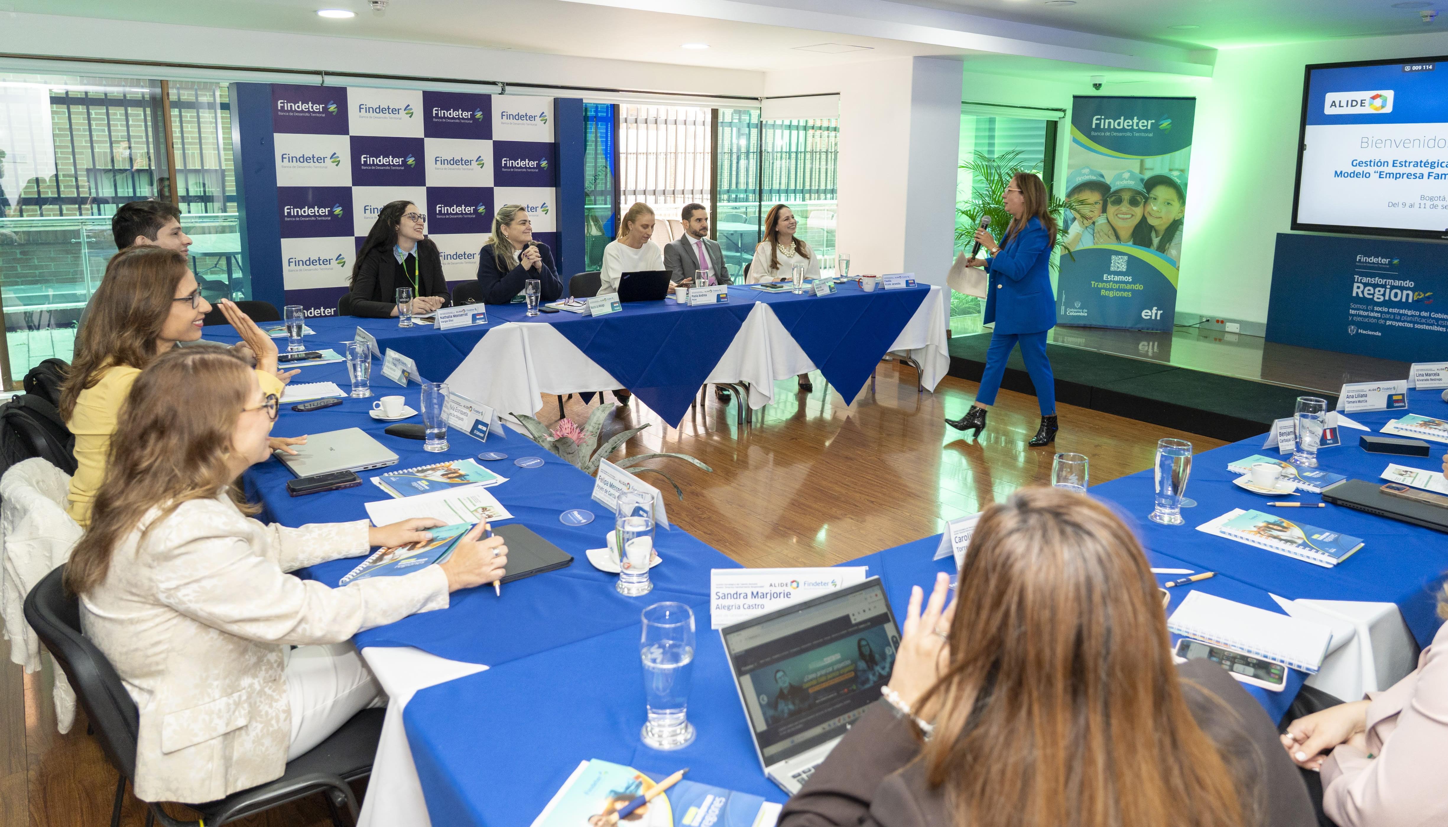 Alide y Findeter realizaron la pasantía internacional 'Gestión estratégica del talento humano'.