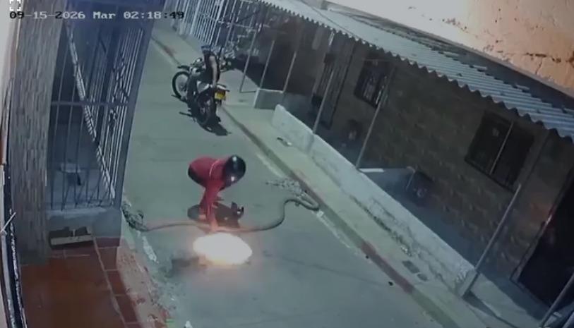 Incendian fachada de vivienda en 7 de Abril. 