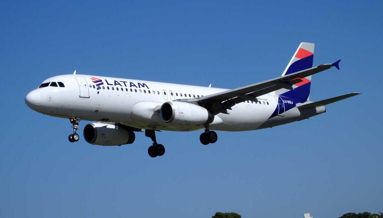 Avión de Latam.
