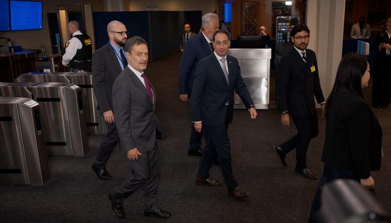 El Canciller Omar Bula y el Vicepresidente José Manuel Restrepo.