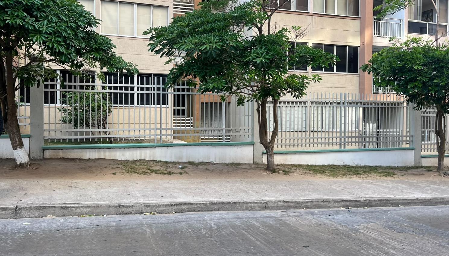 El policía caminaba por este sector cuando fue interceptado por el delincuente. 