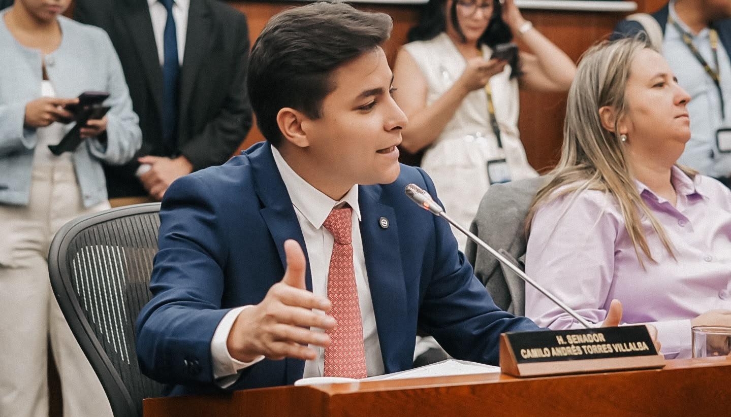 El senador Camilo Torres.