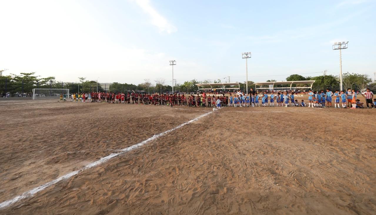 Cancha de fútbol en el corregimiento de Juan Mina.