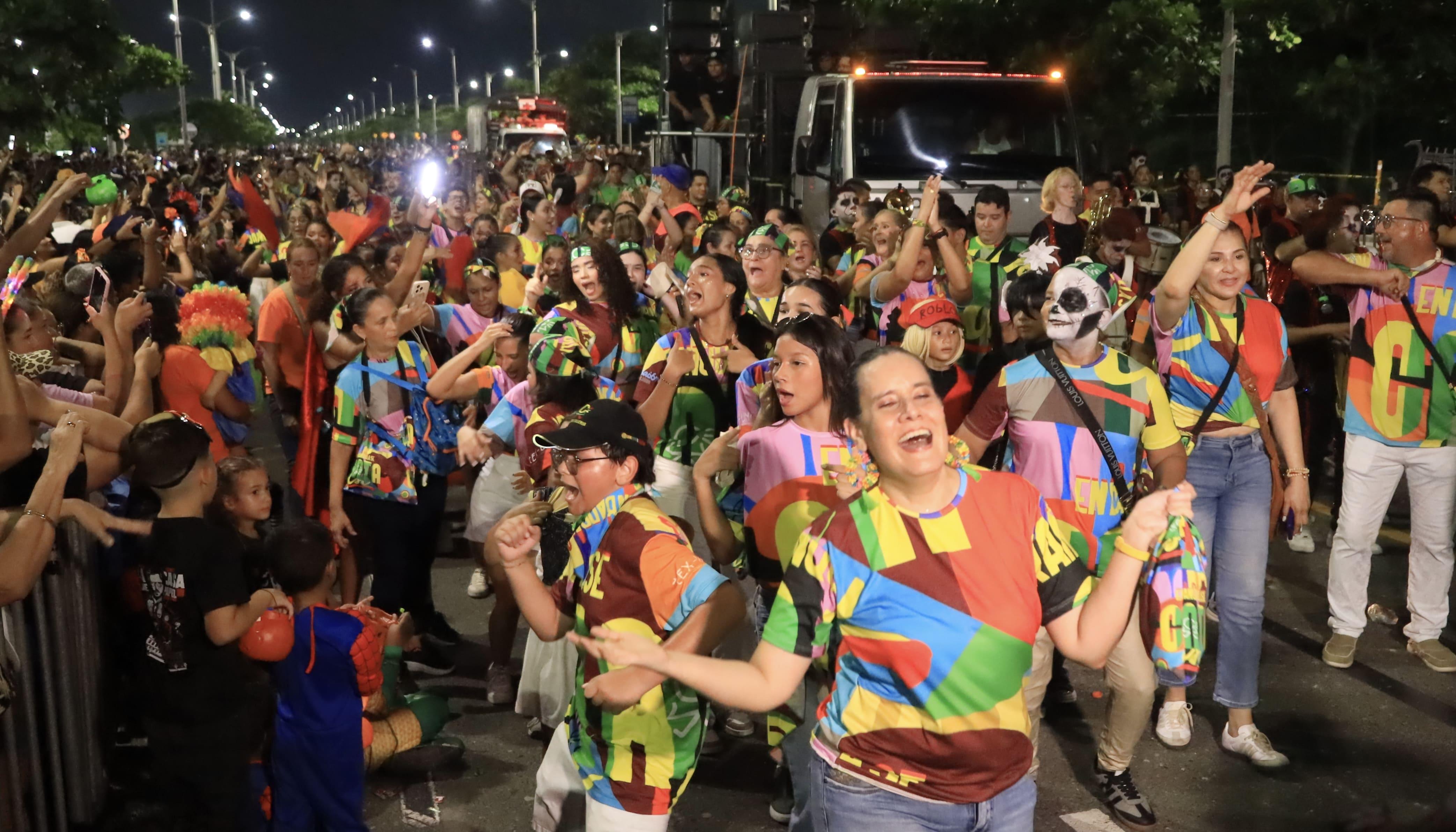 Cantores Killeros durante el desfile en 2025.