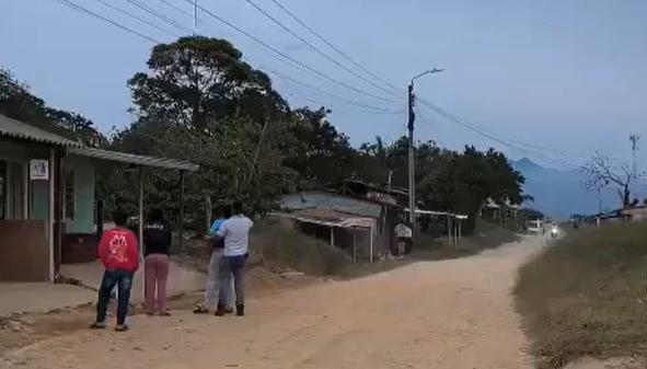 Hostigamiento a subestación de Policía.