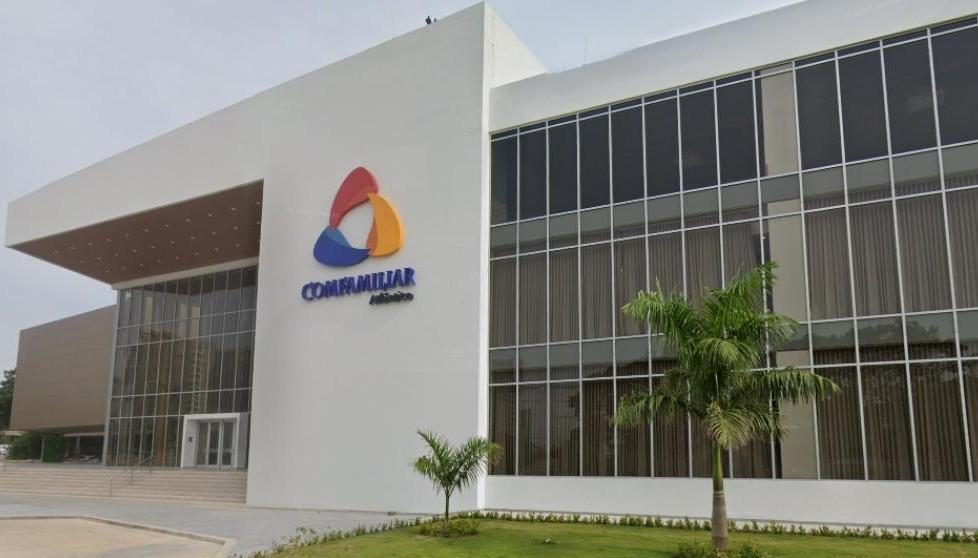 Fachada de una de las sedes de Comfamiliar Atlántico.