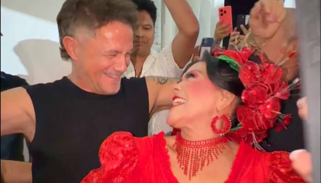 El cantante español Alejandro Sanz durante su paso por la plataforma 'Es latina', en la residencia de Shakira, en Madrid.
