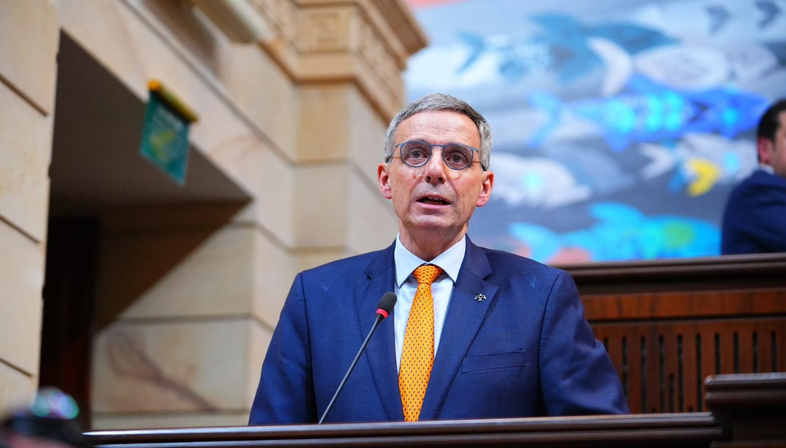 El ministro de Hacienda, Miguel Gómez Martínez. 
