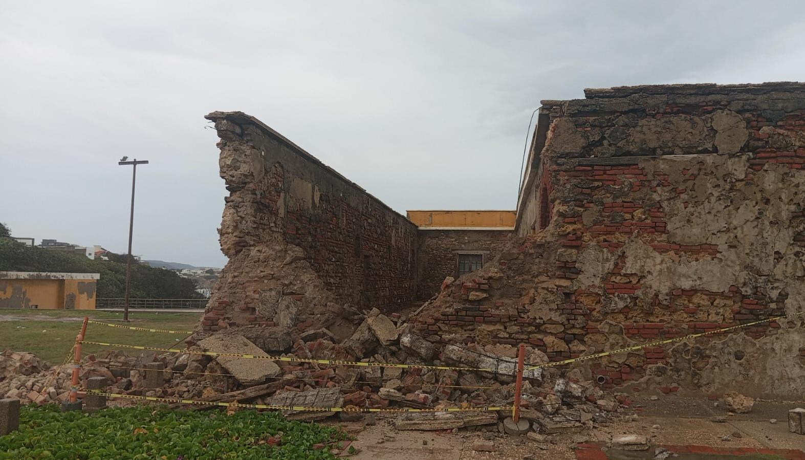 Estructura del Castillo de Salgar colapsada