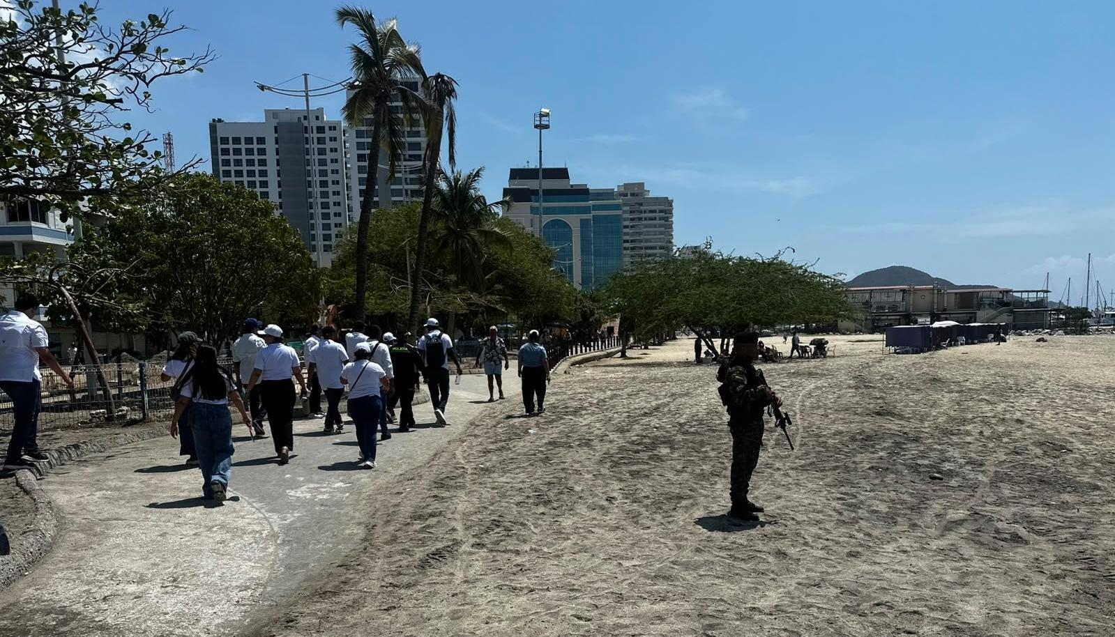 Autoridades en las playas de Santa Marta.