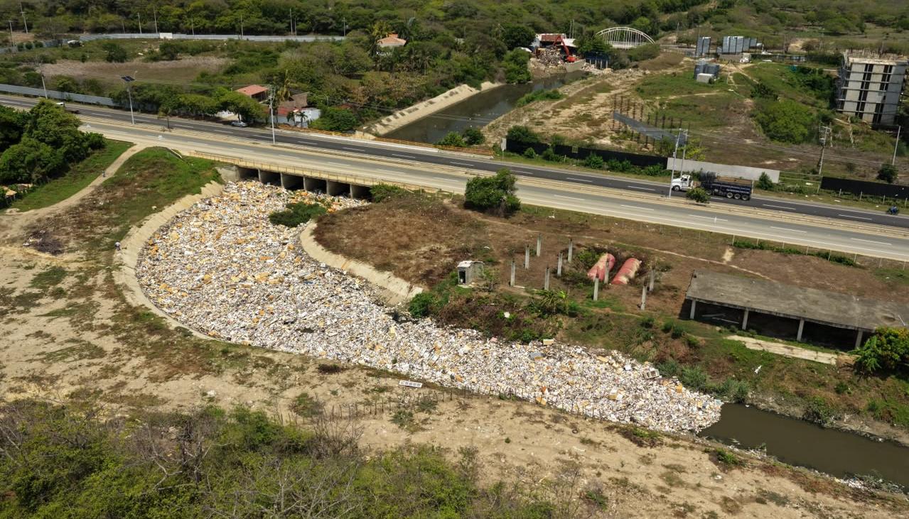 Imagen aérea del arroyo León después de las lluvias registradas el pasado lunes.