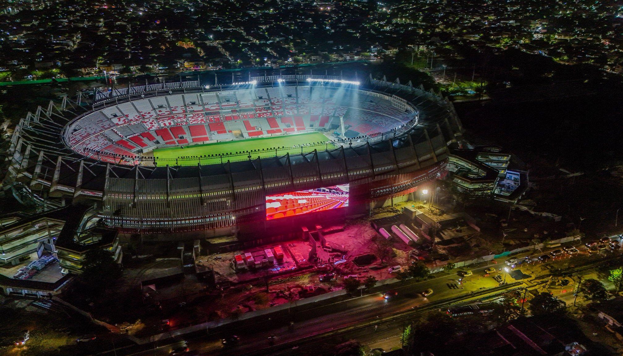 La nueva pantalla del estadio Metropolitano.