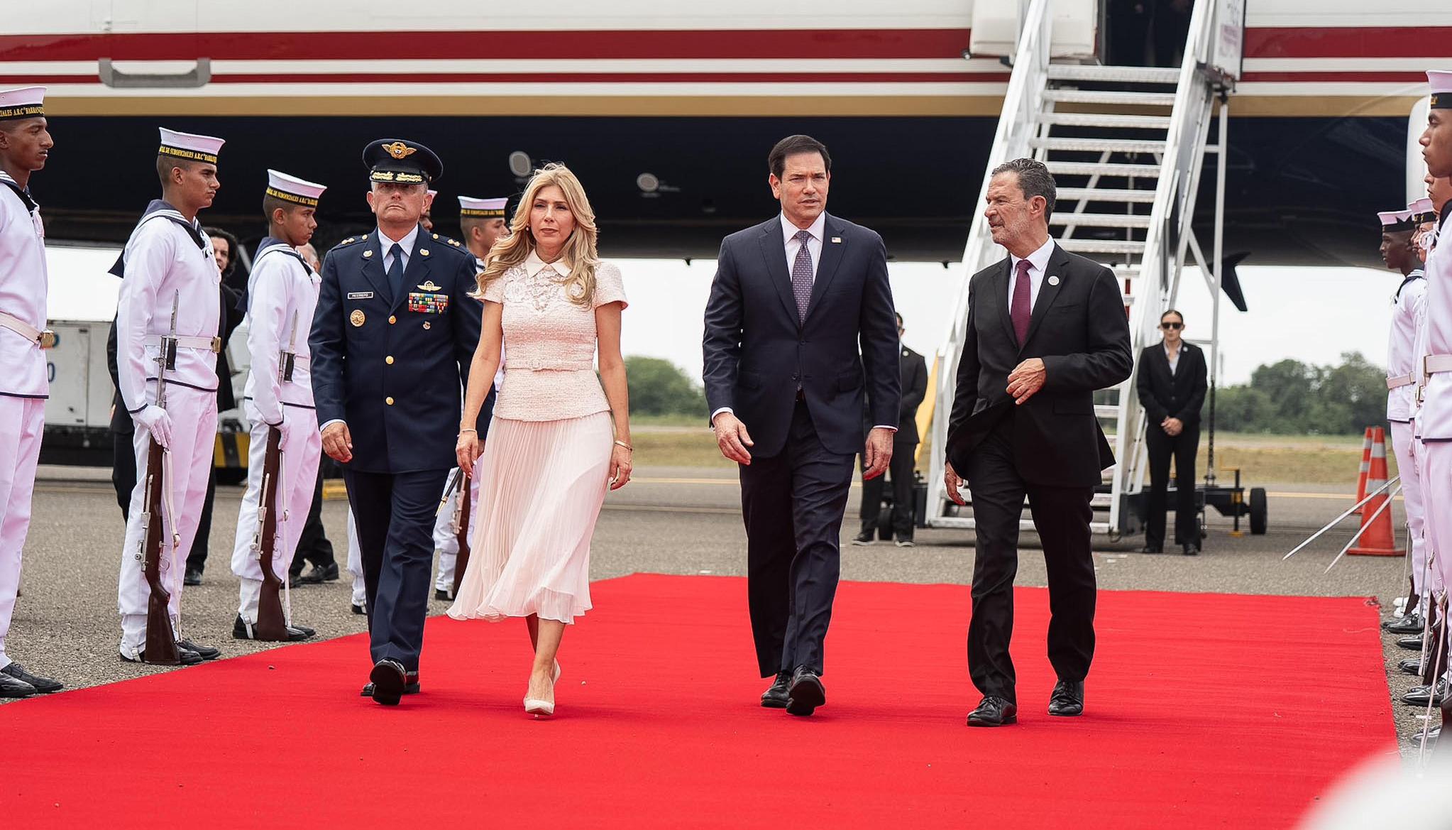Jeanette Dousdebes Rubio, el secretario de Estado de Estados Unidos, Marco Rubio, y el Canciller de Colombia, Omar Bula.