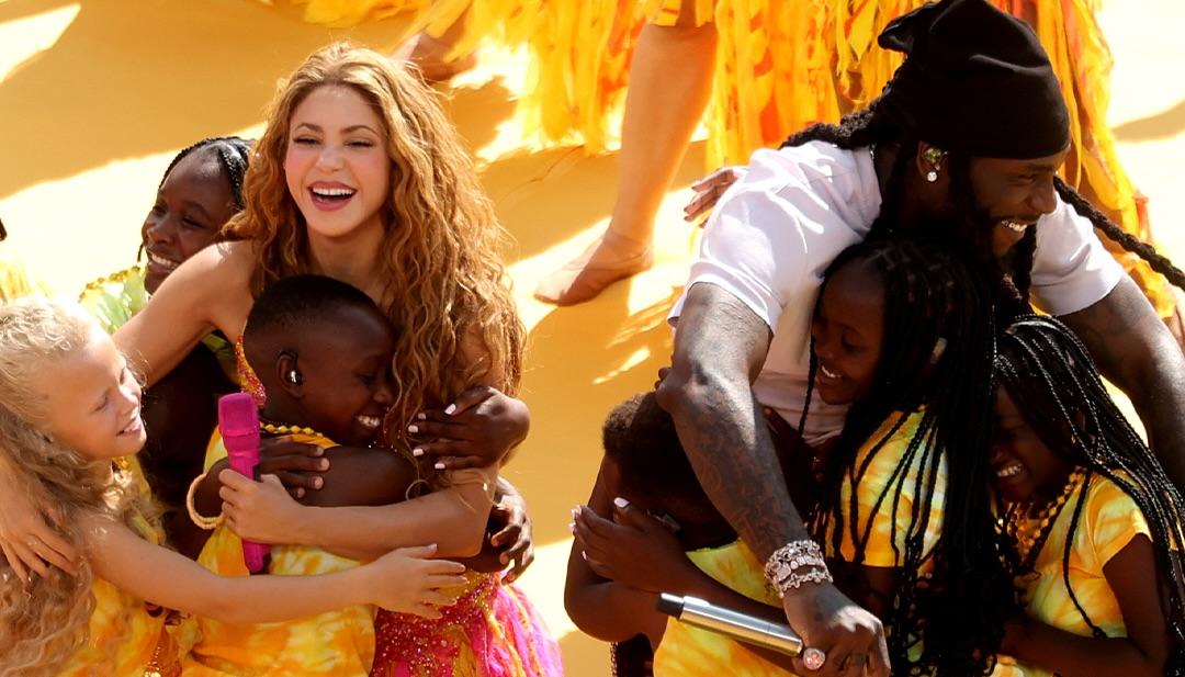 Shakira y Burna Boy en la clausura de la Copa Mundial de la FIFA 2026.