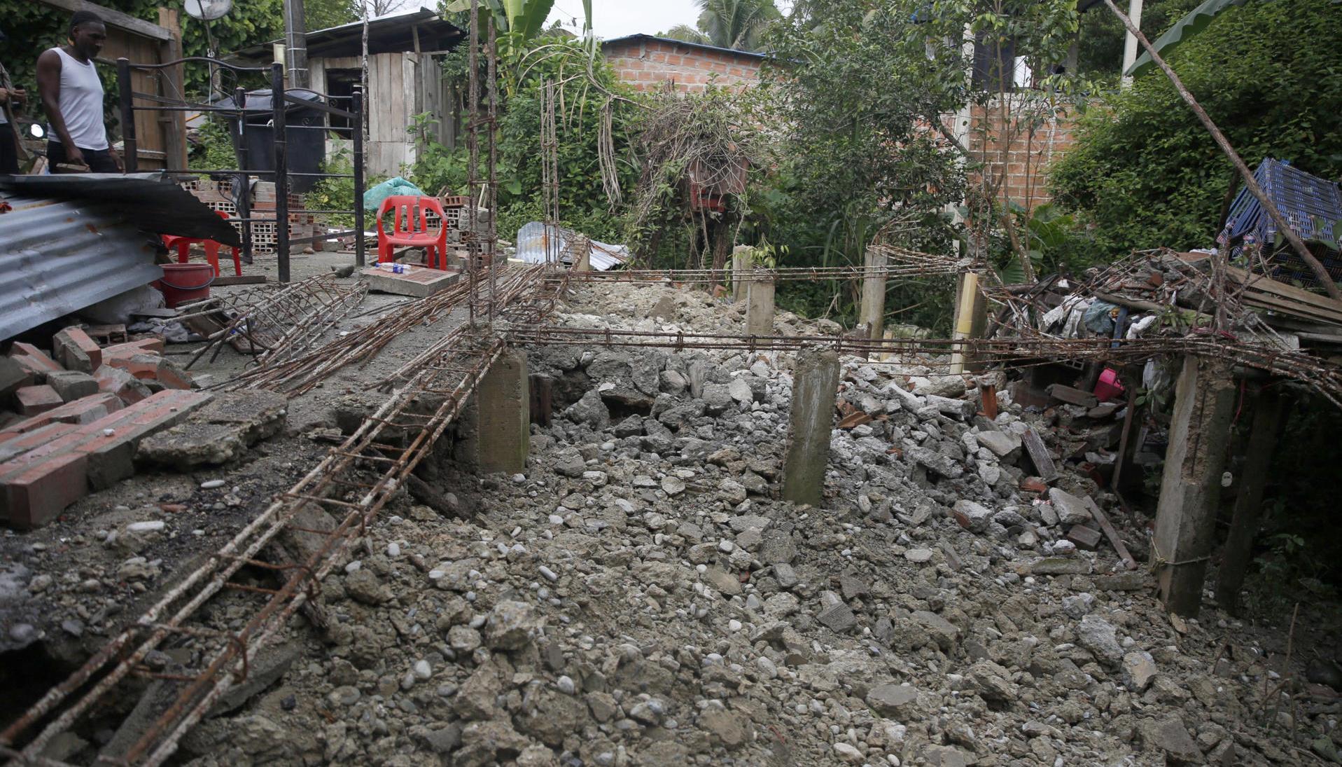 Vivienda afectada por el terremoto en zona rural de Buenaventura. 