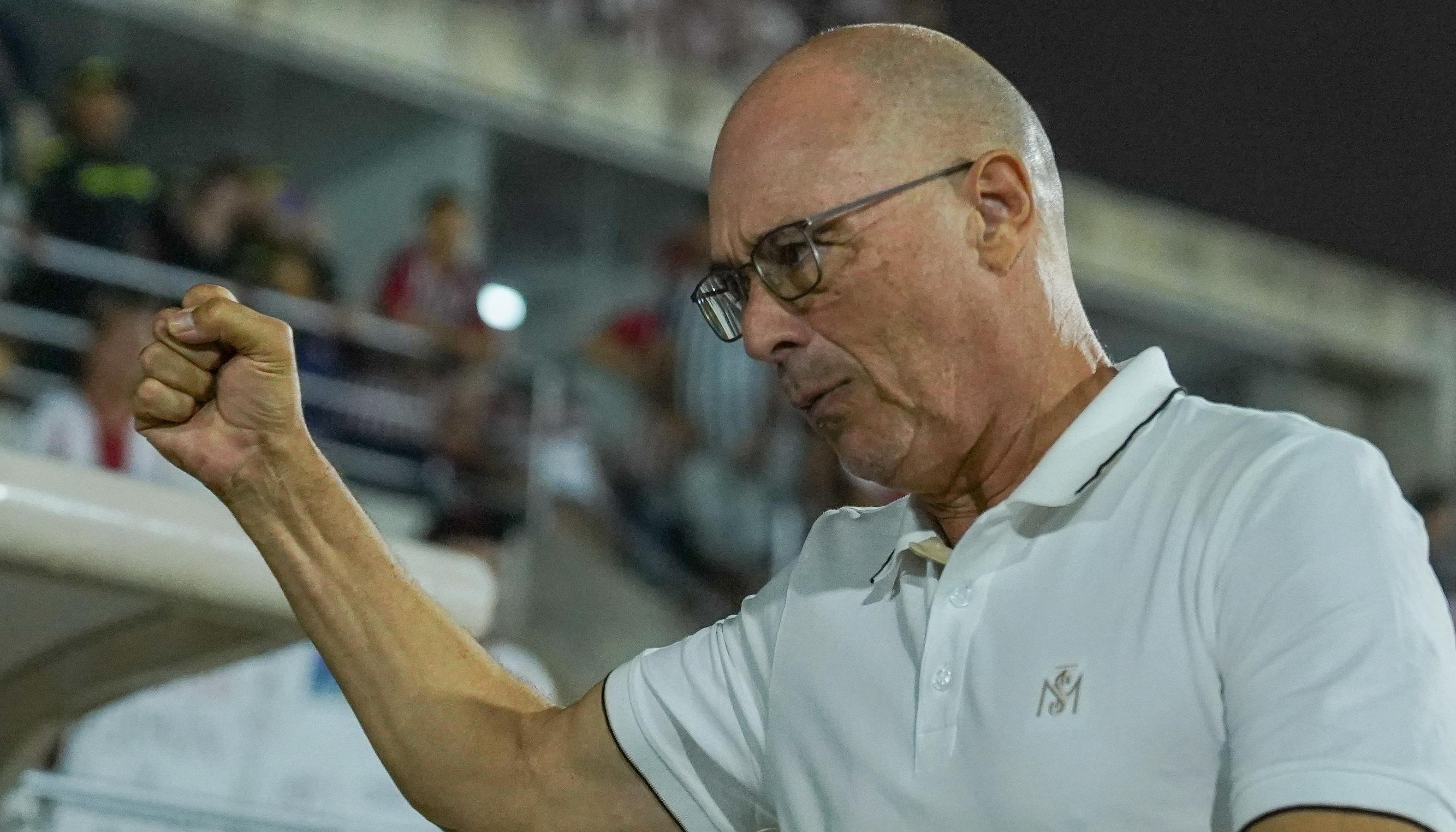El técnico uruguayo Alfredo Arias.