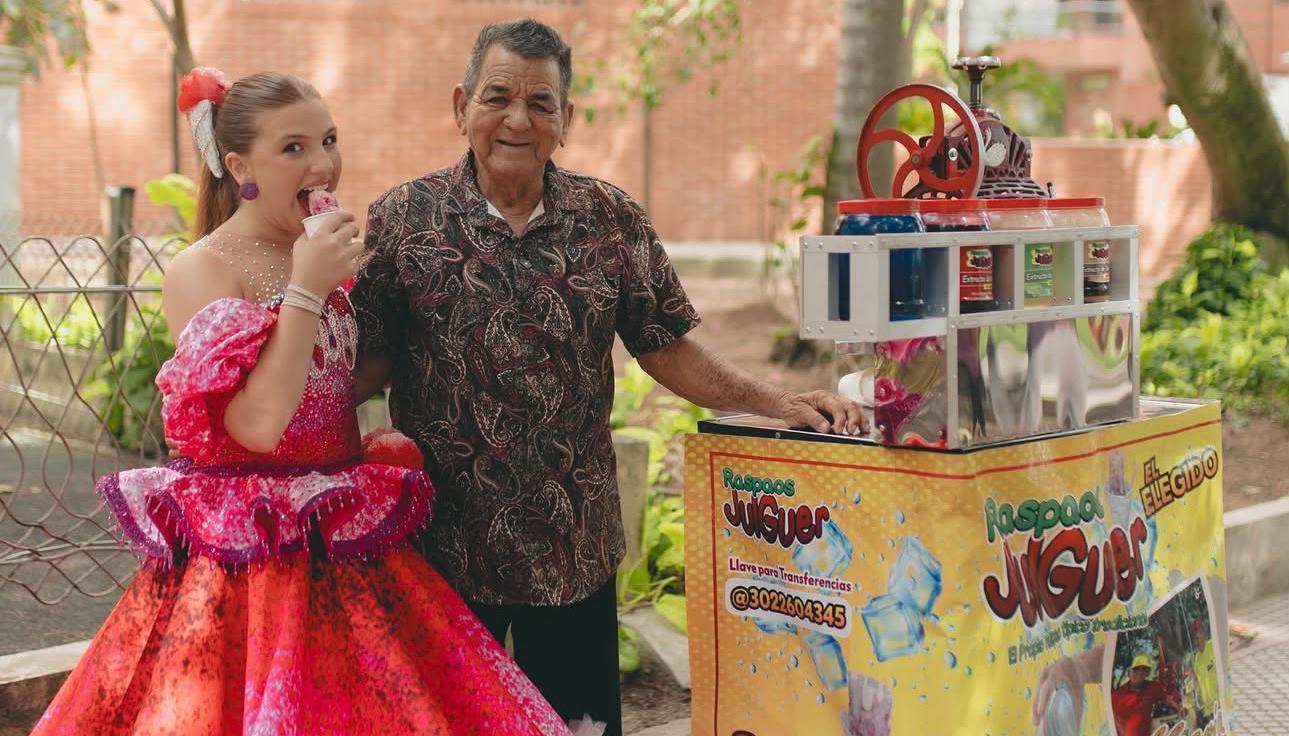 Isabella Daes, Reina del Carnaval de los Niños 2027 junto a don Julio.