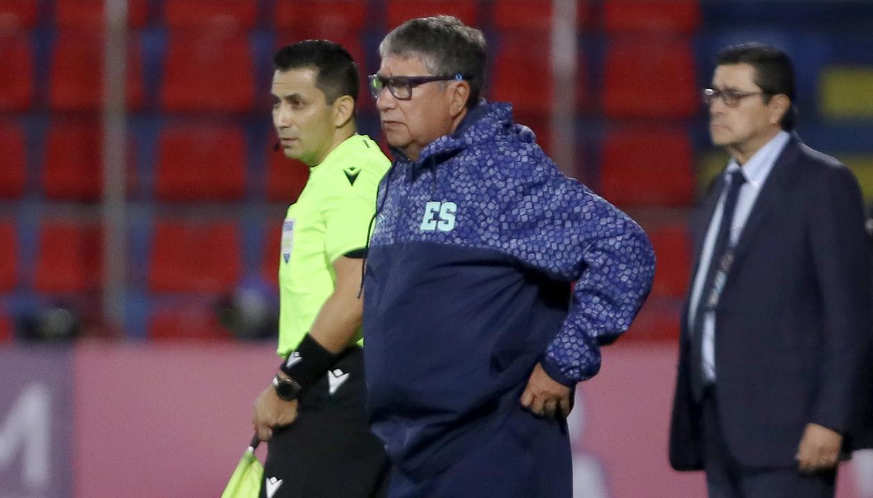 El colombiano Hernán Darío Gómez, técnico de El Salvador.