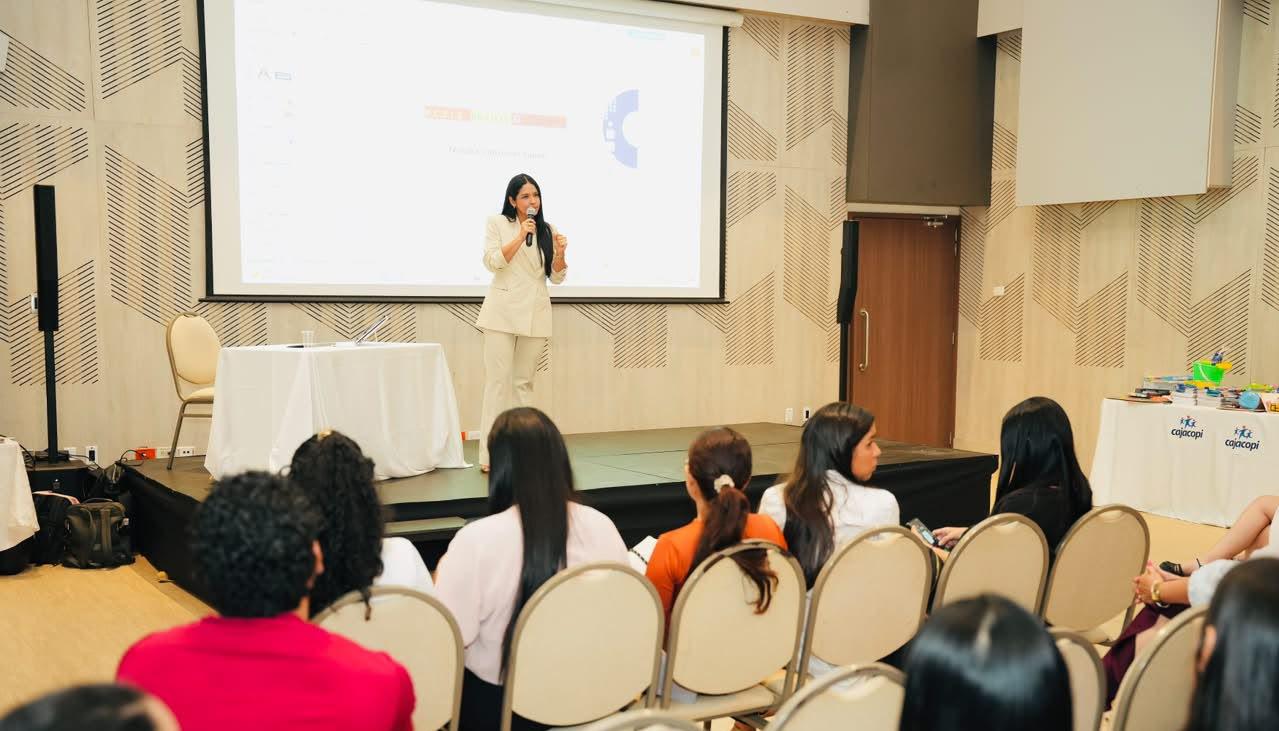 Giselle Barceló durante su intervención en el taller 'Sin Muletillas'.