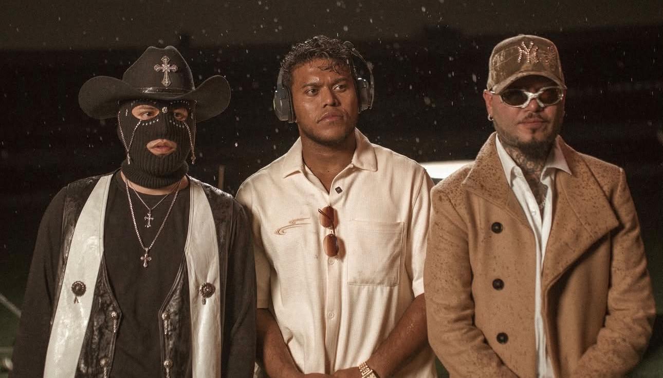 Ernesto Jiménez junto a Farruko y Corridos del Rey.