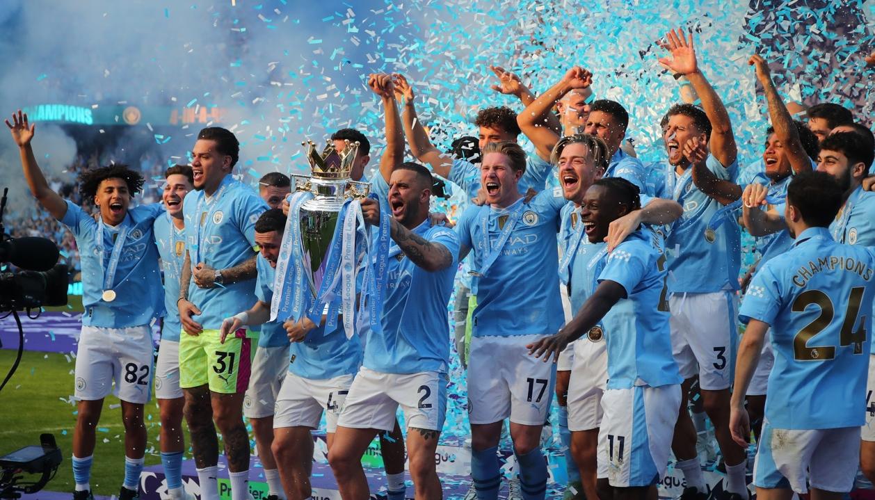 El Manchester City celebrando el título de la Premier League en la temporada 2022–2023.