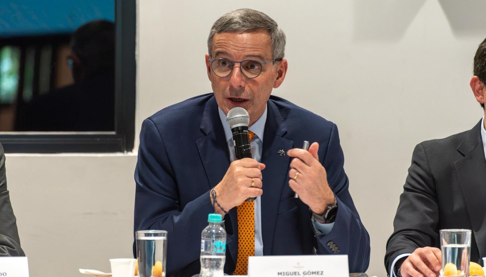 Miguel Gómez, ministro de Hacienda.