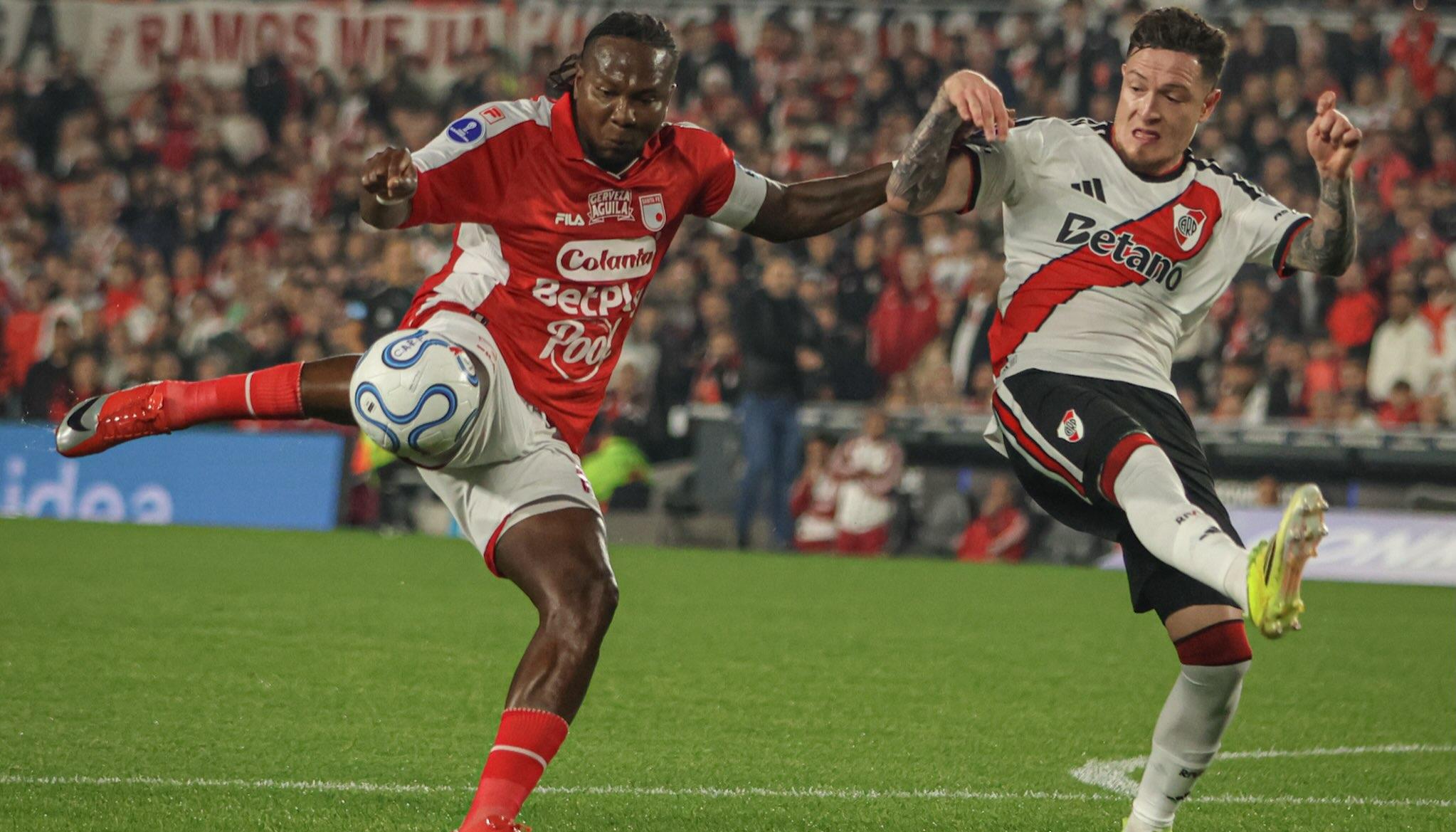 Hugo Rodallega durante el partido de cuartos de final contra River Plate. 
