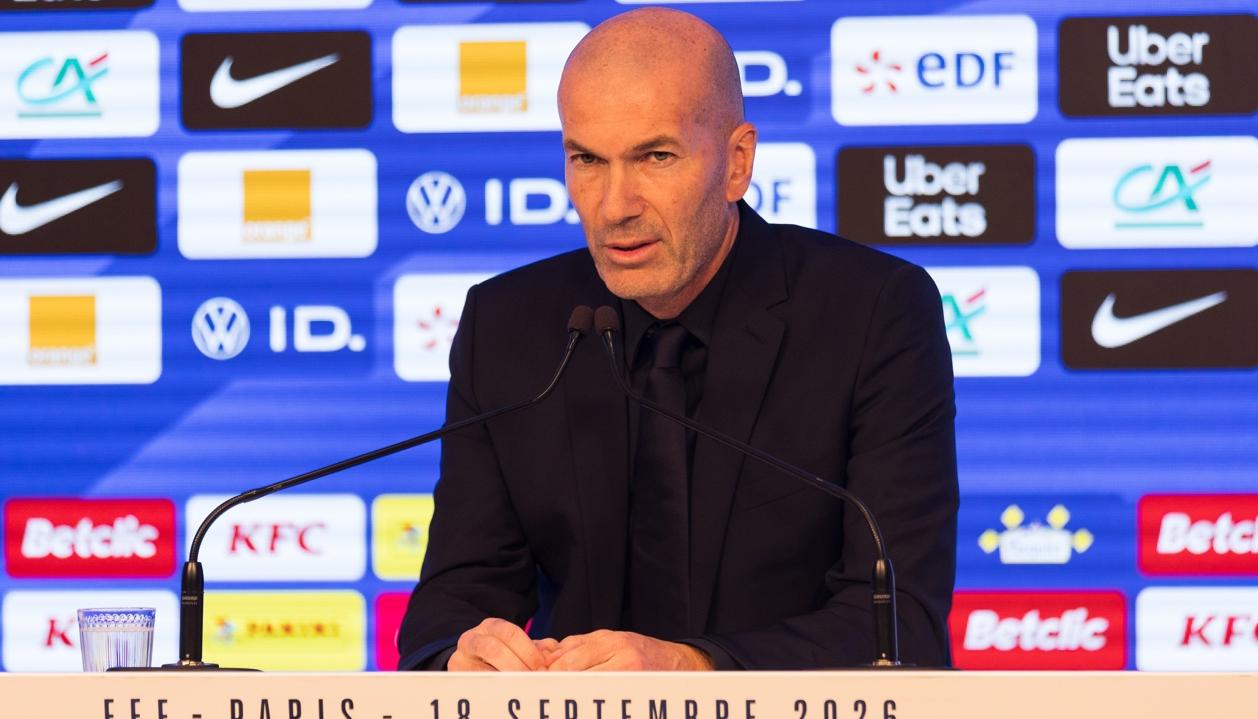 Zinedine Zidane, entrenador de la selección francesa. 