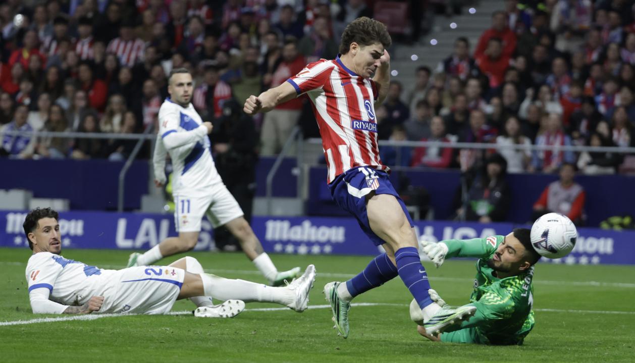 Momento del gol de Julián Álvarez.