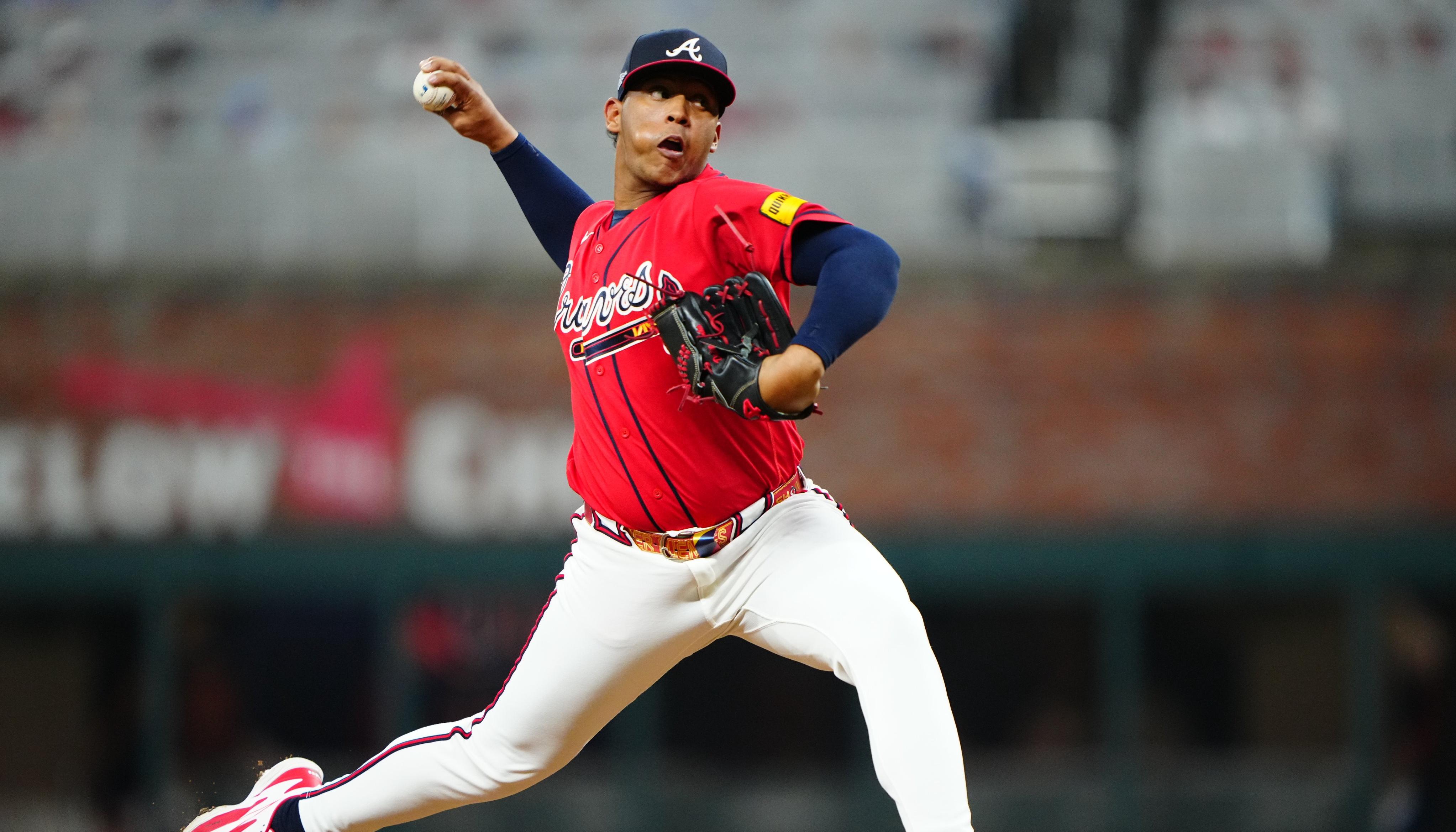 El colombiano Didier Fuentes lanzó la séptima entrada sin permitir hits ni carreras. 