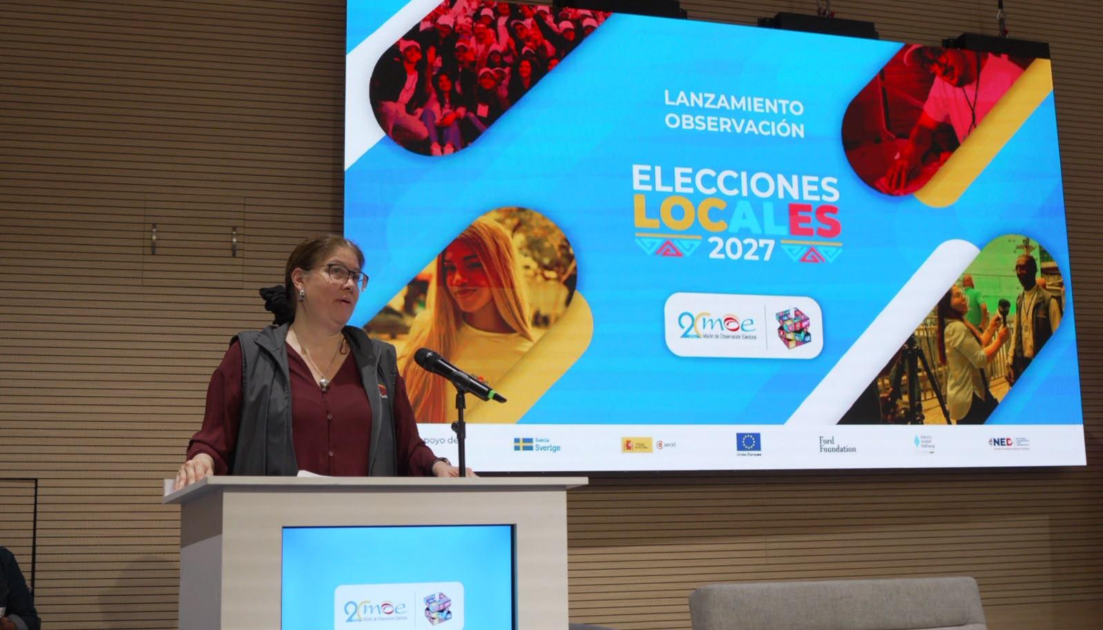 Alejandro Barrios, directora de la MOE.