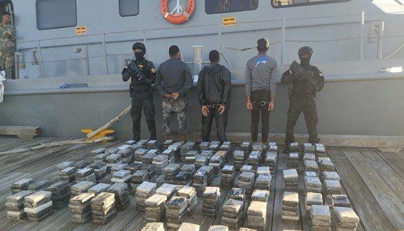 Capturados con paquetes de clorhidrato de cocaina.