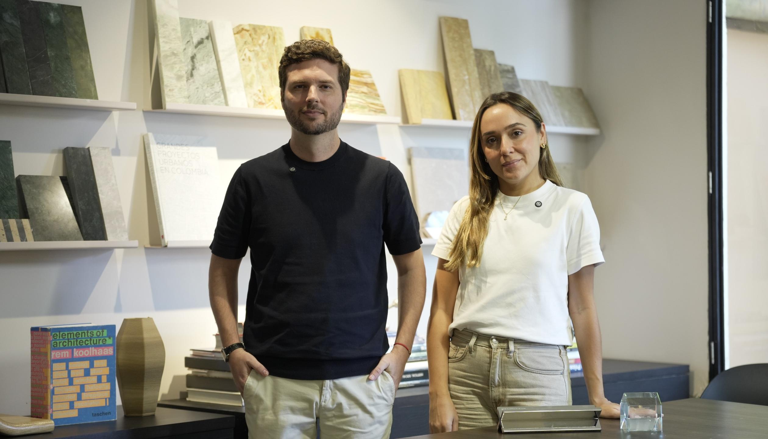 Francisco Ricardo y Catherine Jessurum, representantes de la firma DEB Architecture.