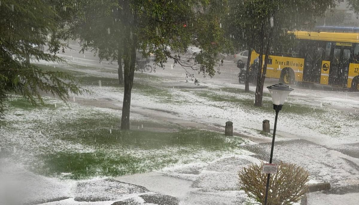Granizada de esta tarde en Bogotá. 