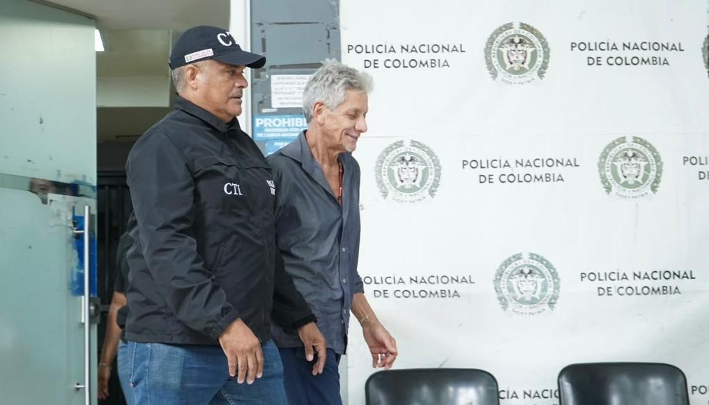 Juan Fernando Álvarez Torres luego de haber sido capturado y conducido a la URI de la Fiscalía. 