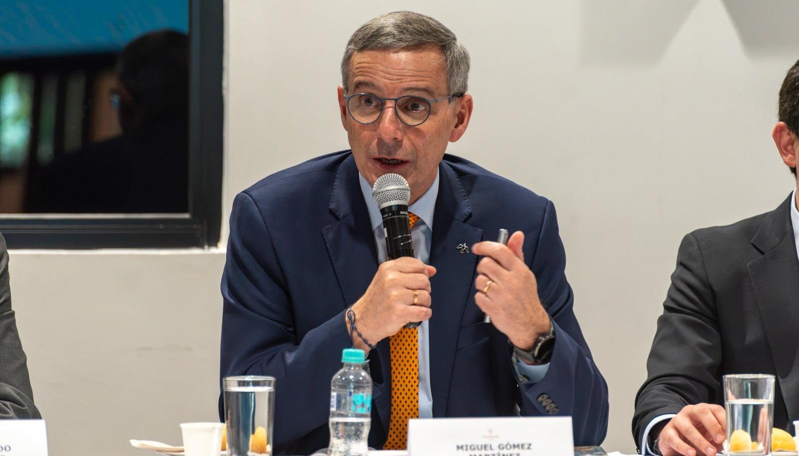 El Ministro de Hacienda, Miguel Gómez Martínez.