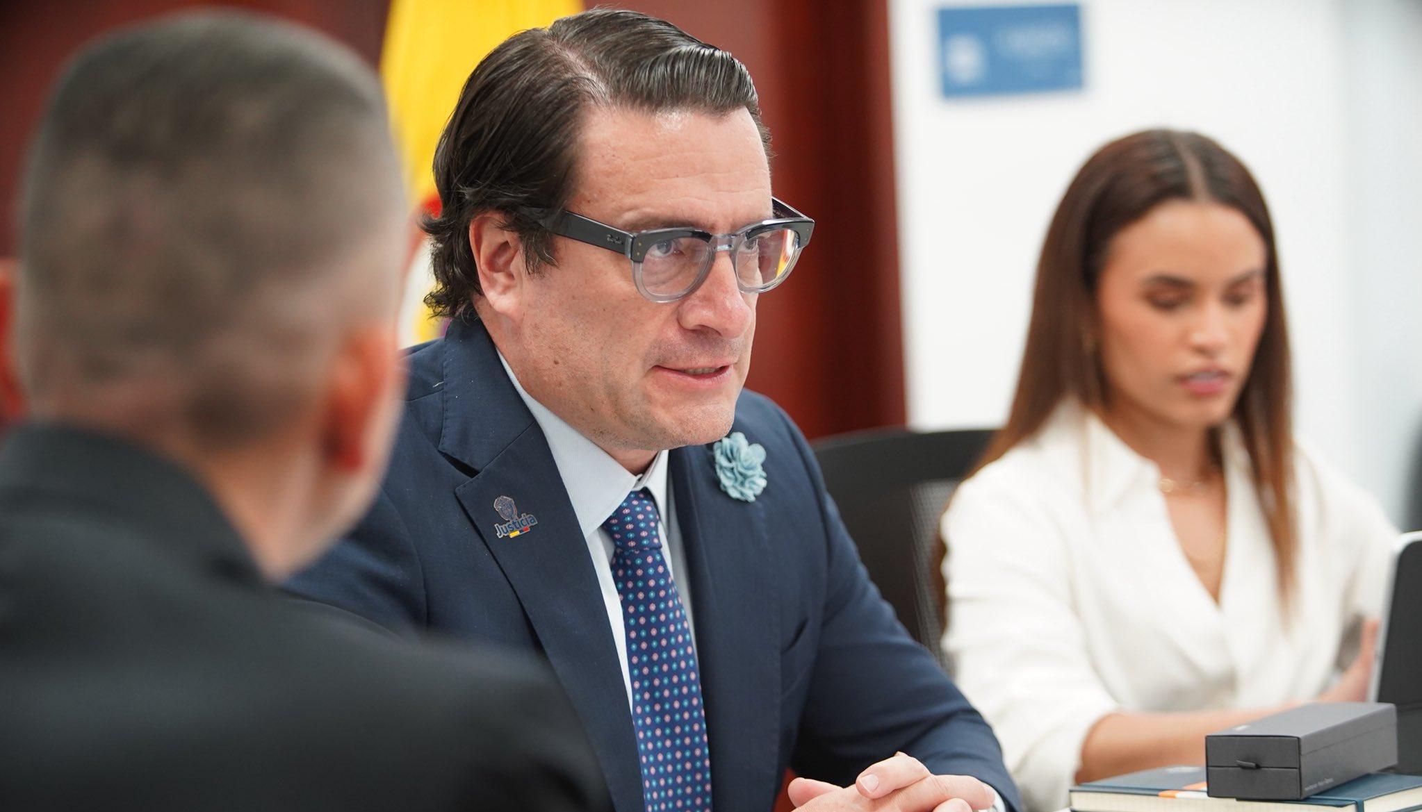 El Ministro de Justicia, Iván Cancino.
