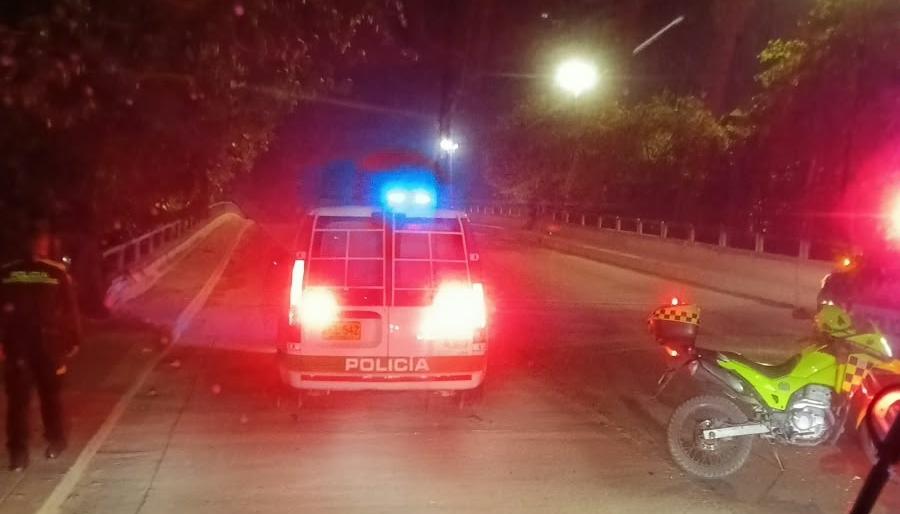 El puente fue cerrado en su totalidad por prevención. 